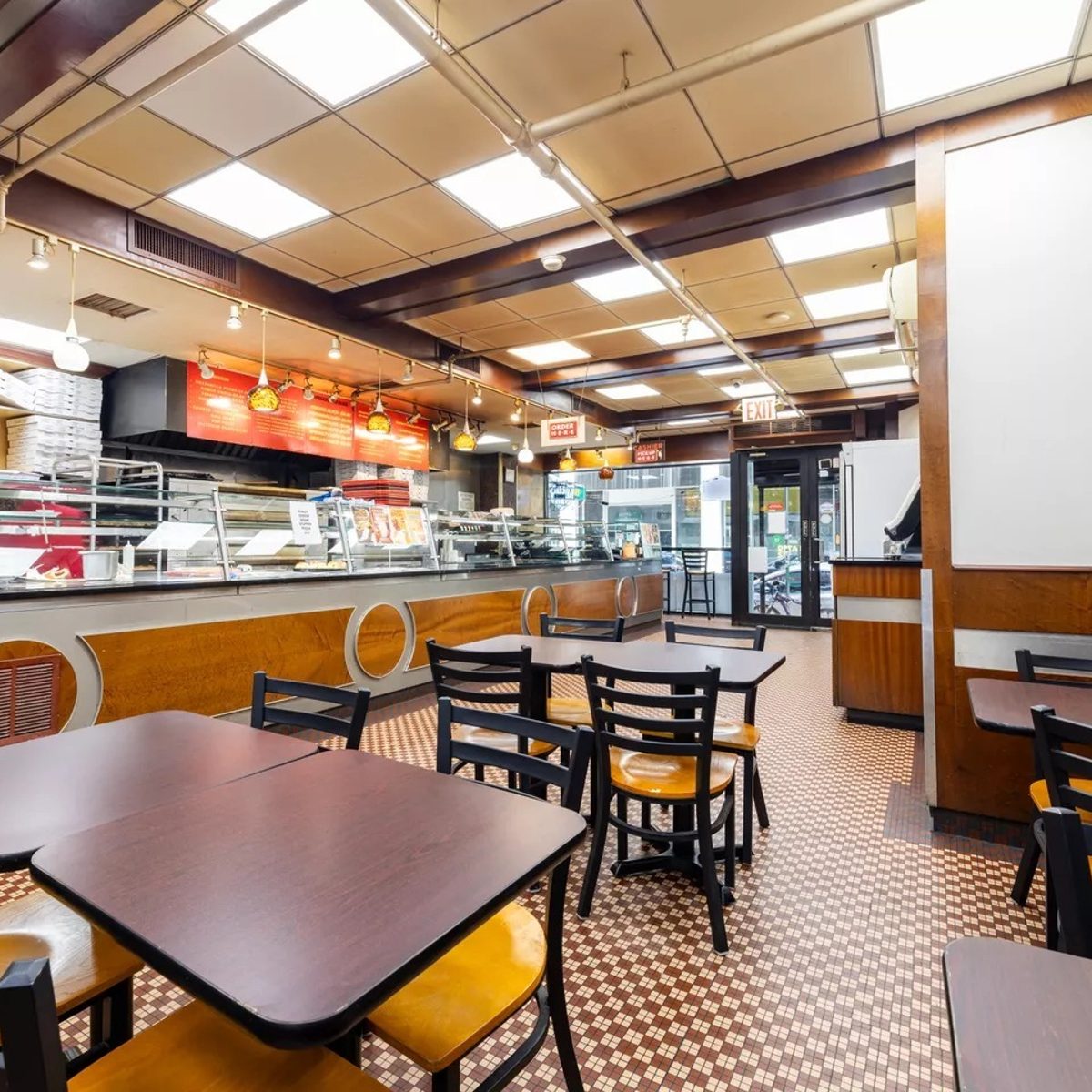 Your Downtown Manhattan Pizza Stop