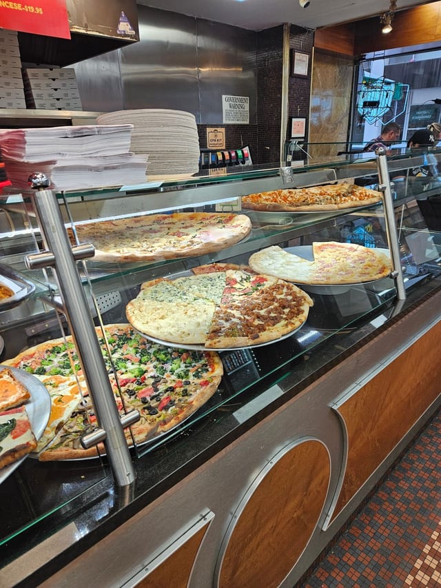 Authentic Pizza In NYC’s Financial District